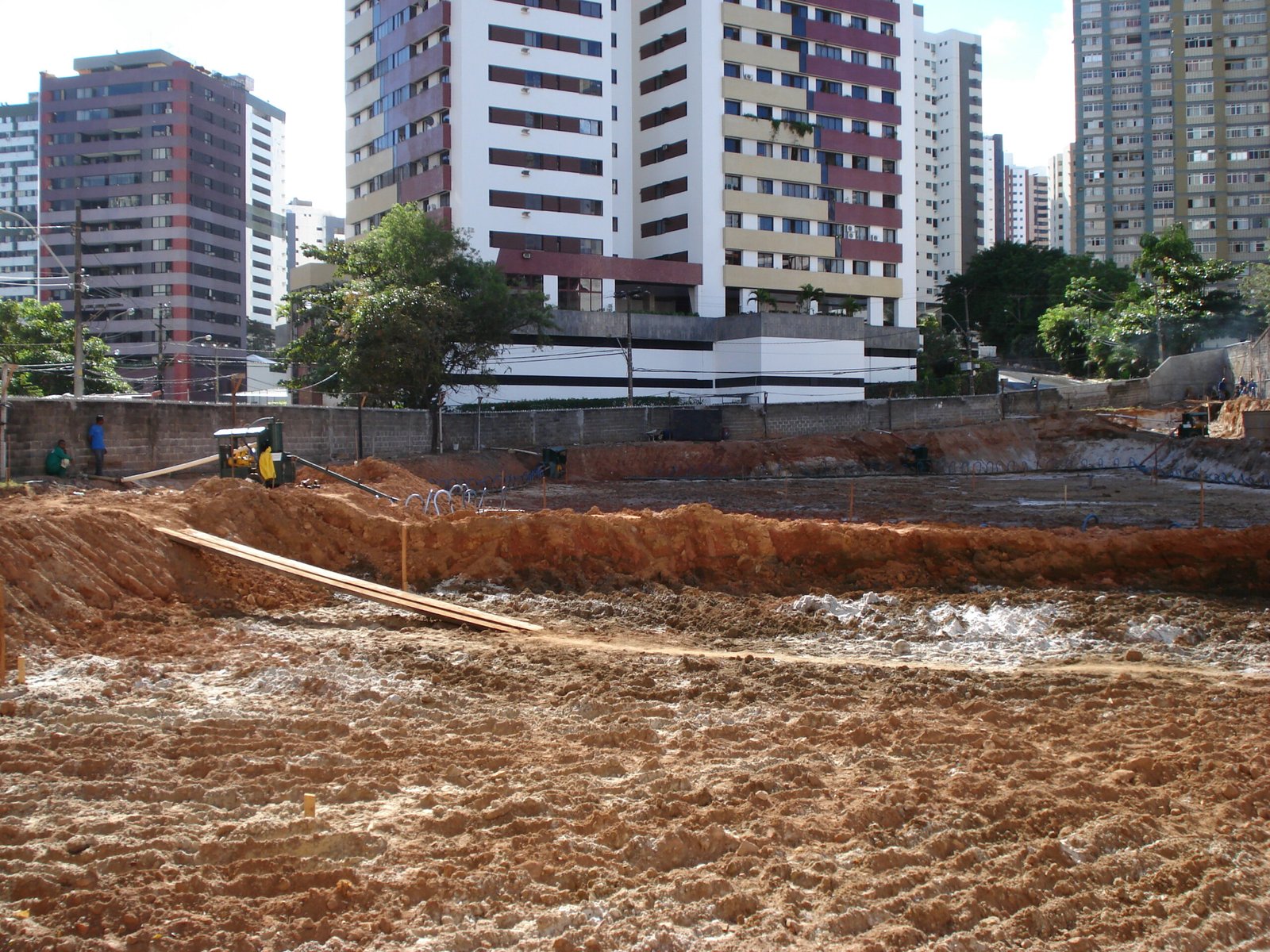 Escolha a Perfuratriz Certa e Maximize o Sucesso da Sua Obra