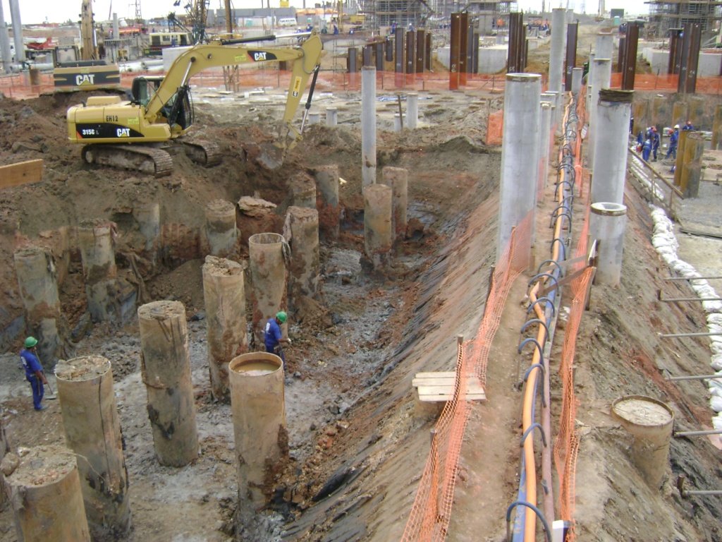 Maximize a Eficiência de Obras Profundas com Planejamento e Tecnologia